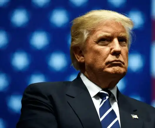 美国最高法院多数法官倾向支持特朗普可以解雇独立机构雇员