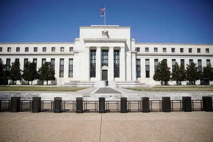FED meeting minutes: More members begin warning of potential rate hikes